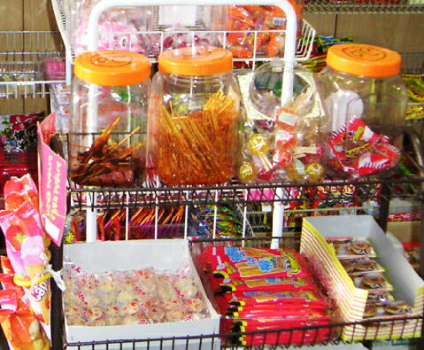 駄菓子の陳列3